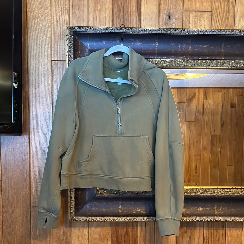 Lululemon Women’s  Scuba Quarter Zip Olive Green Half-Zip Sweater
